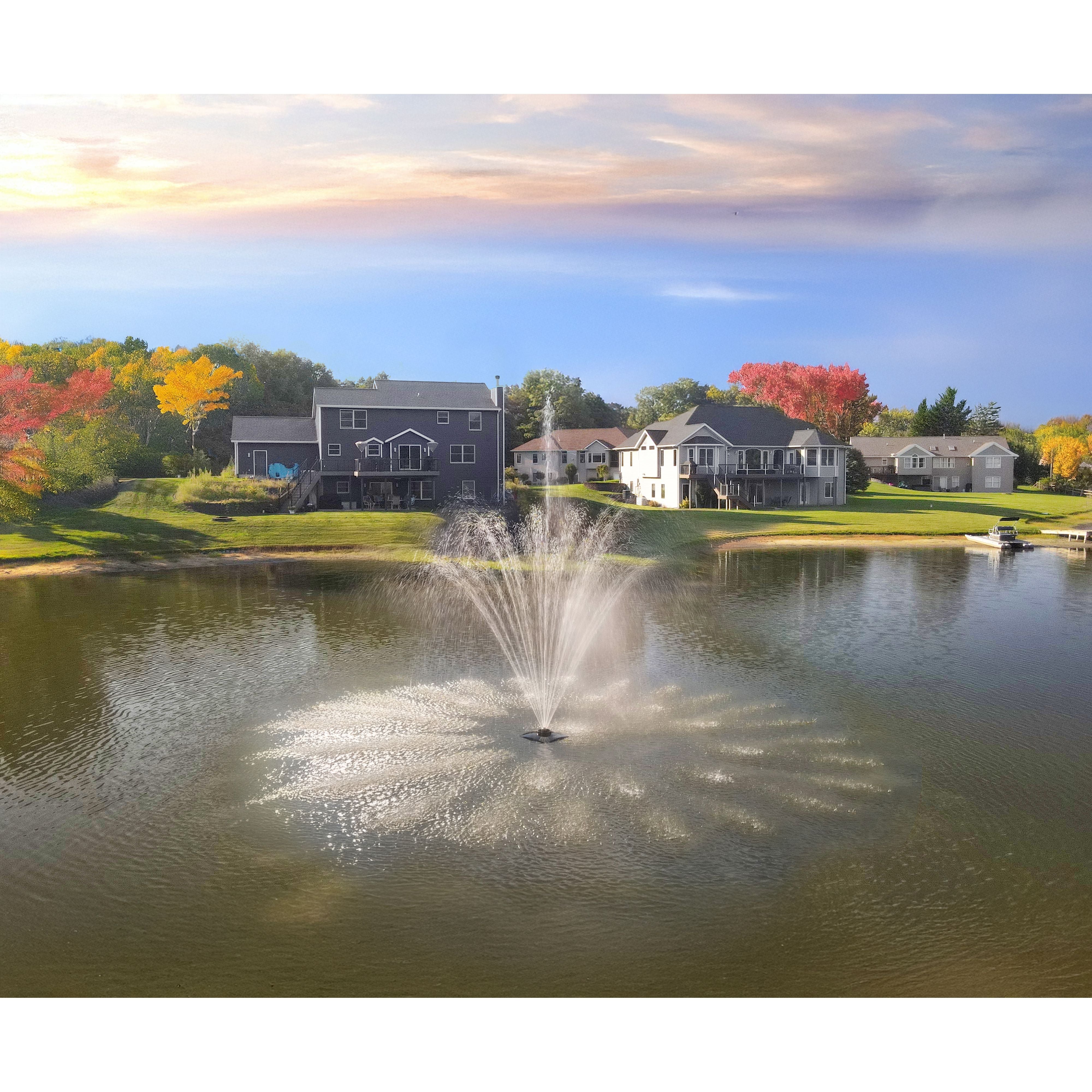 Scott Aerator Amherst Pond Fountain (Solar-Powered)
