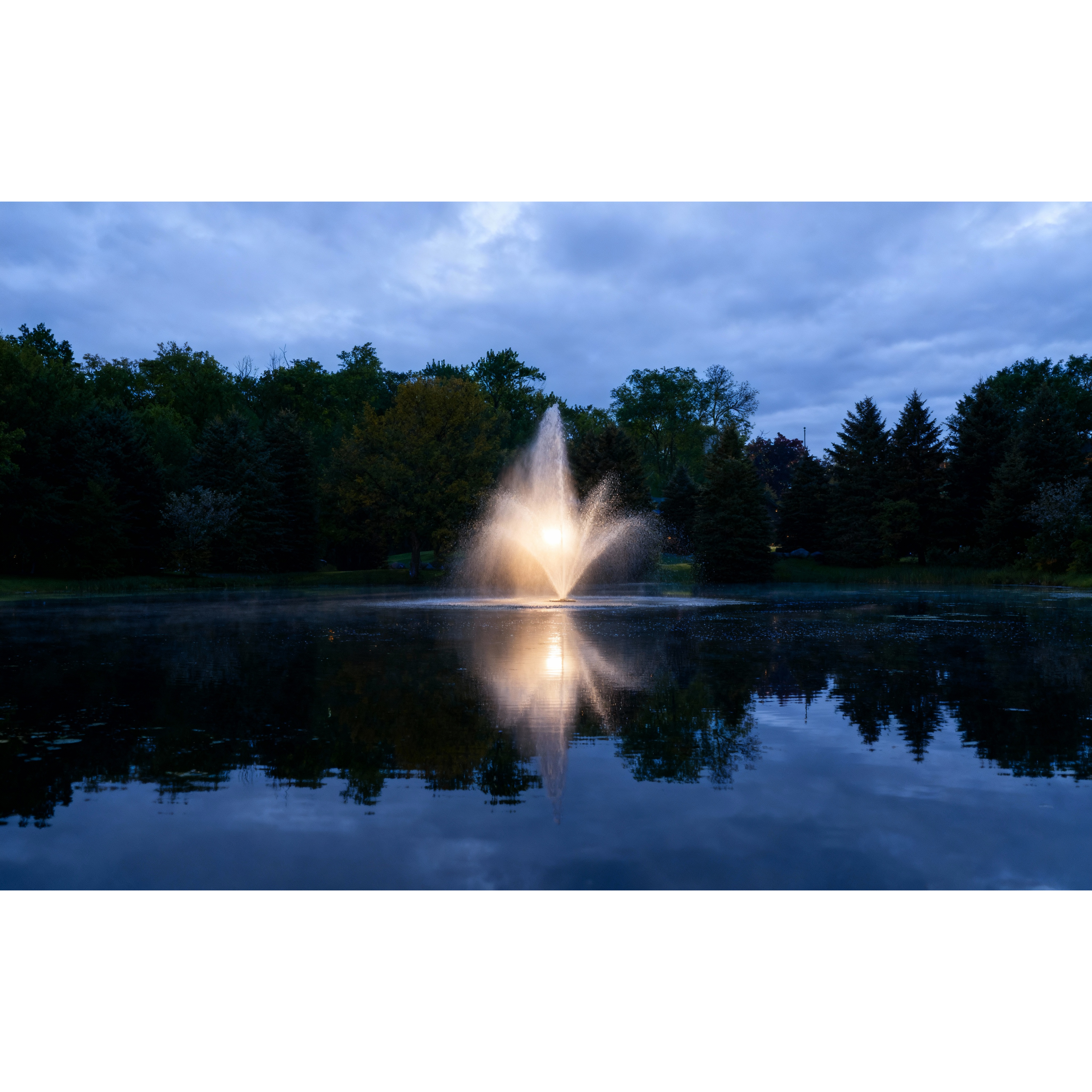 Scott Aerator Cambridge Pond Fountain