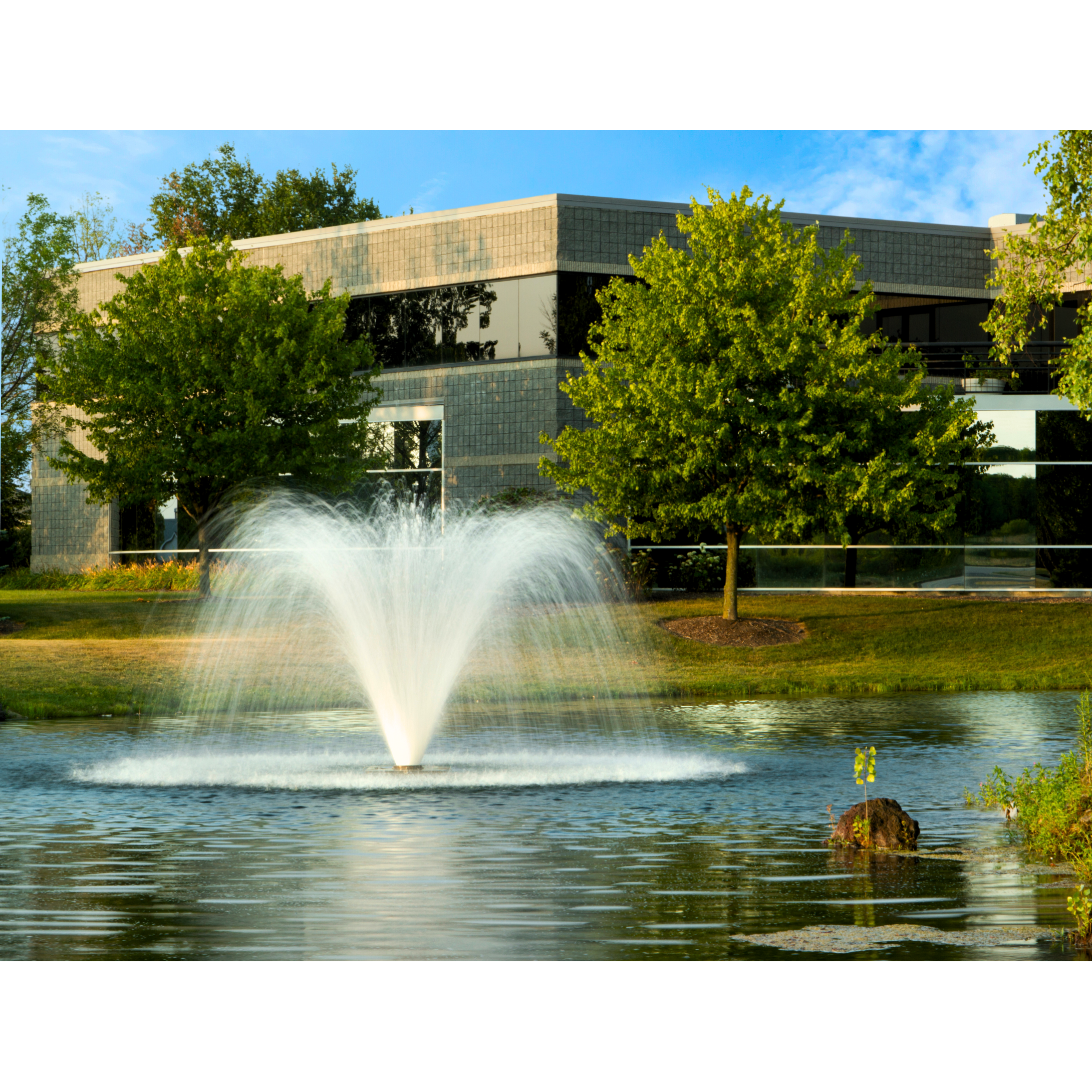 Scott Aerator North Star Aerating Pond Fountain