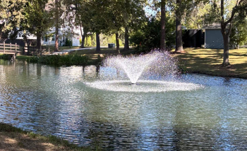 Scott Aerator DA-20 In Customers Pond